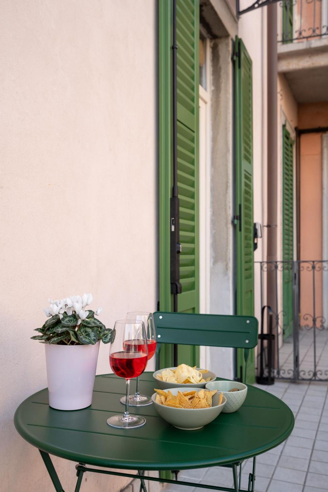 La Farfalla Blu - Boutique Apartment Bergamo Buitenkant foto